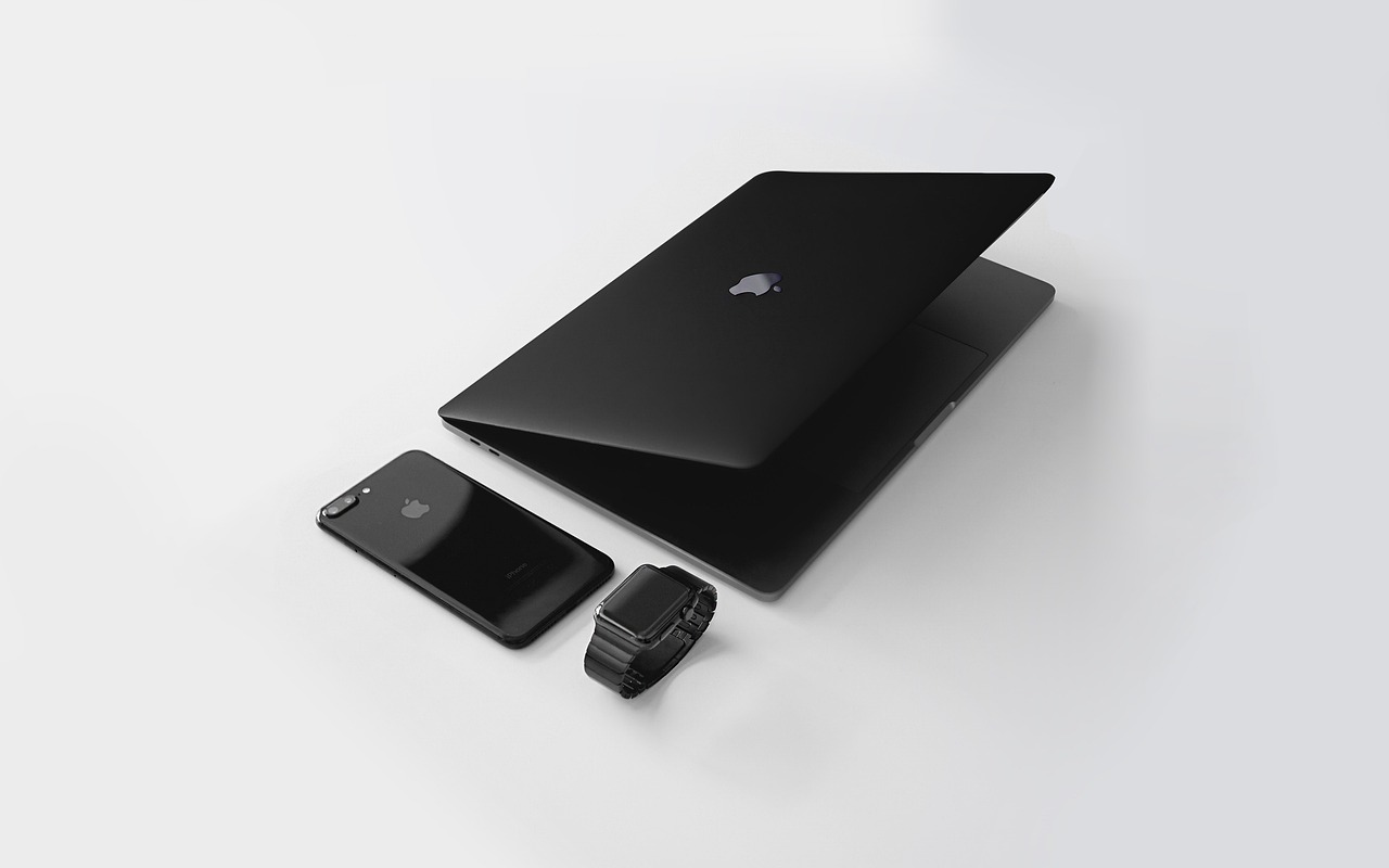 laptop, apple, watch-2559792.jpg
